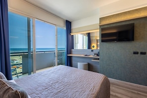 Habitación Deluxe | Minibar, caja fuerte, escritorio y wifi gratis