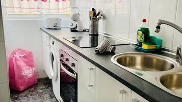 Microwave, oven, stovetop, coffee/tea maker