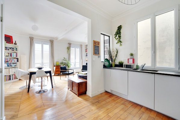 Interior - Martyrs Village Montmartre 2 habitaciones (París)