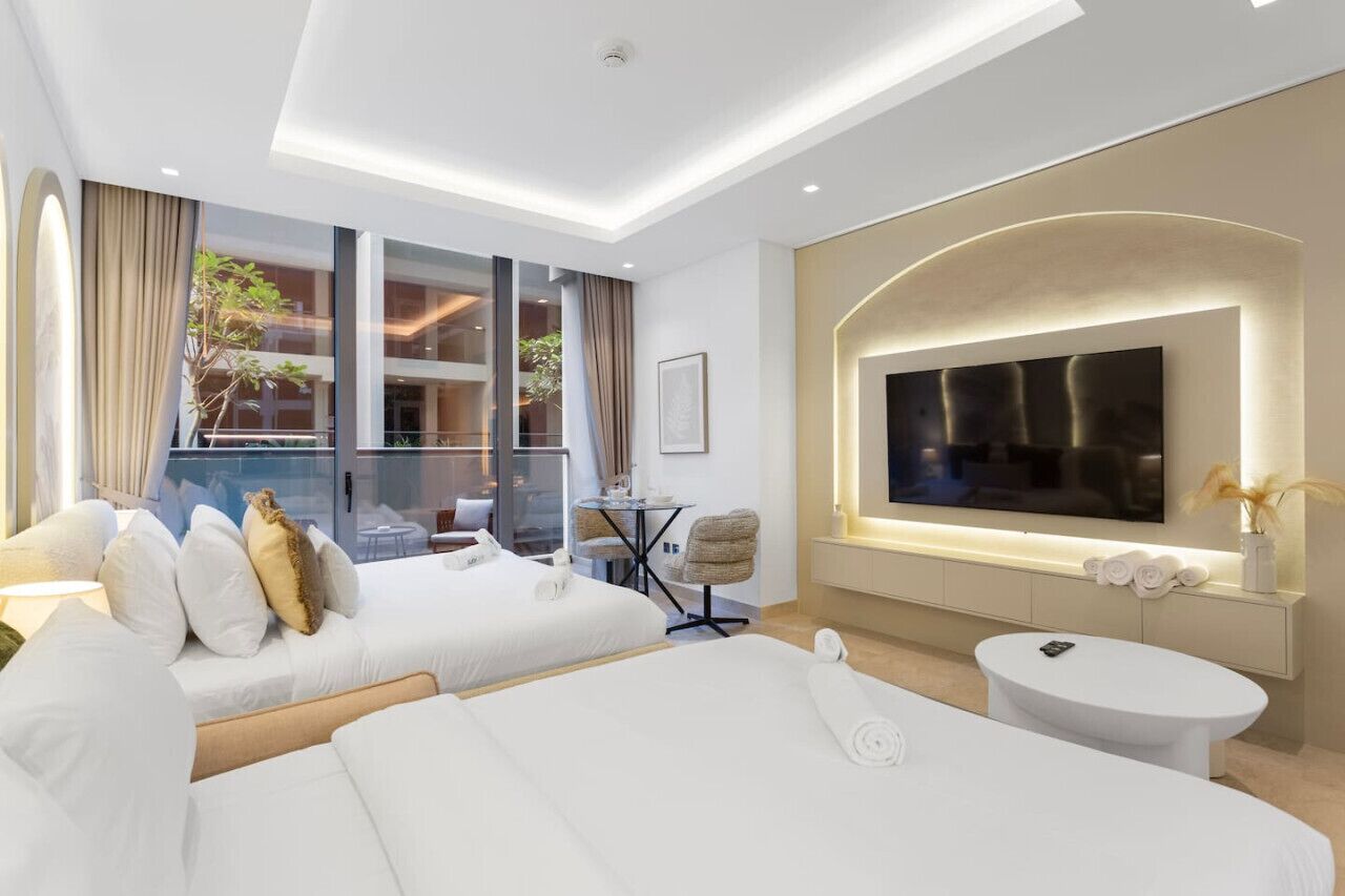 1 habitación, tabla de planchar con plancha, cuna de viaje y wifi 