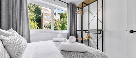 Apartment | 2 bedrooms, free WiFi, bed sheets