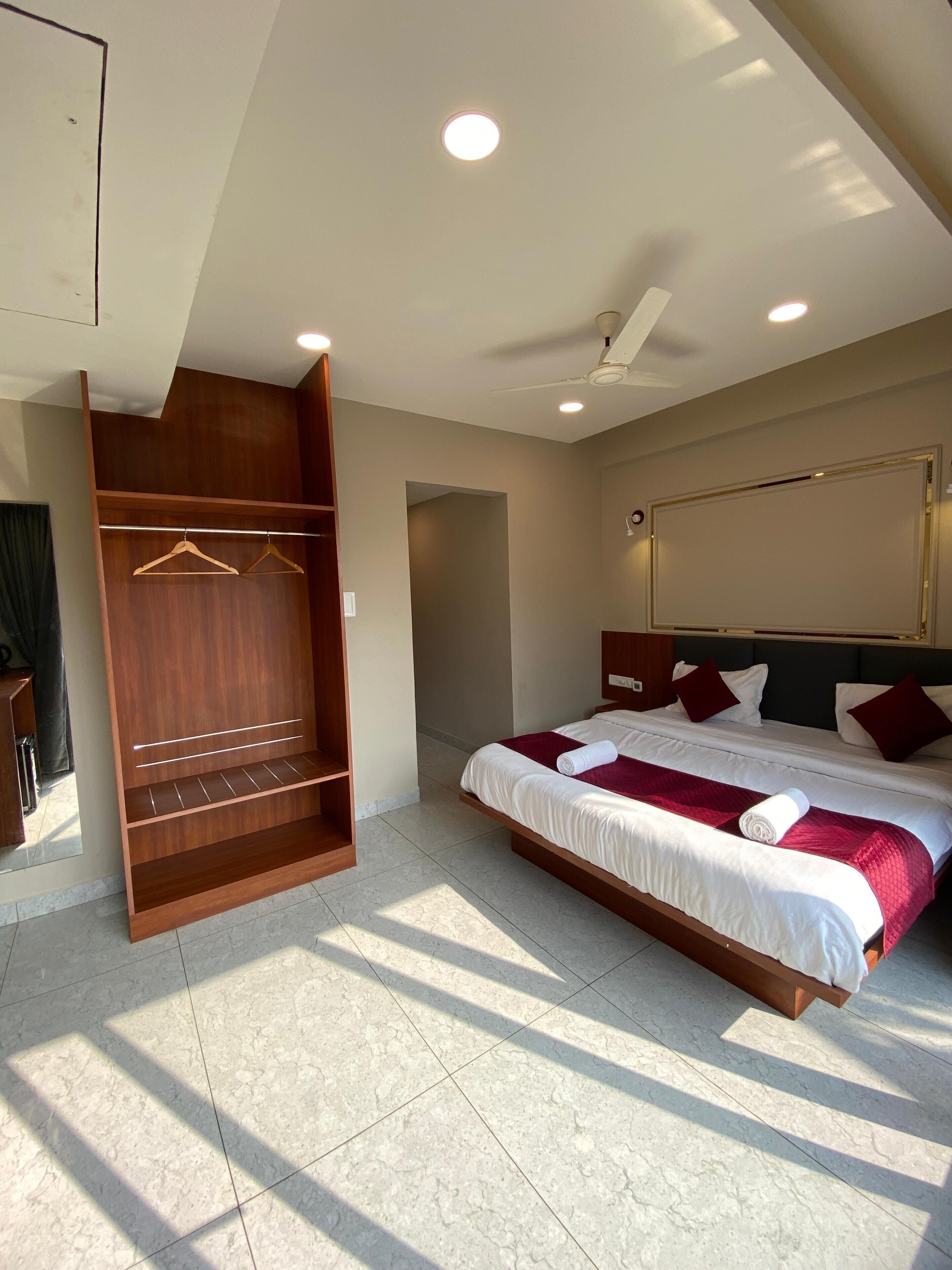 Deluxe Room, Balcony, Garden View | Free WiFi