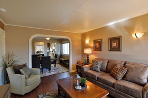 Smart TV, reproductor de DVD y videoteca 