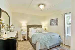 9 habitaciones, tabla de planchar con plancha, cuna de viaje y wifi 