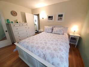 3 habitaciones, tabla de planchar con plancha, wifi y ropa de cama