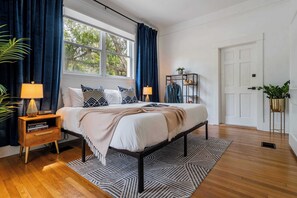 7 dormitorios, escritorio, tabla de planchar con plancha y wifi