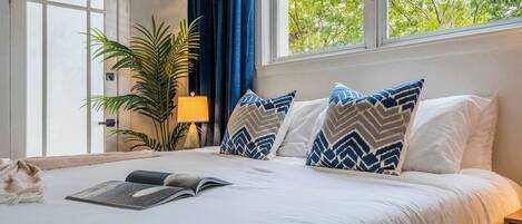 7 bedrooms, desk, iron/ironing board, WiFi