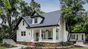 Exterior - Symphony at The Key | 7BR Mansion • 1mi to UF & DT (Gainesville)