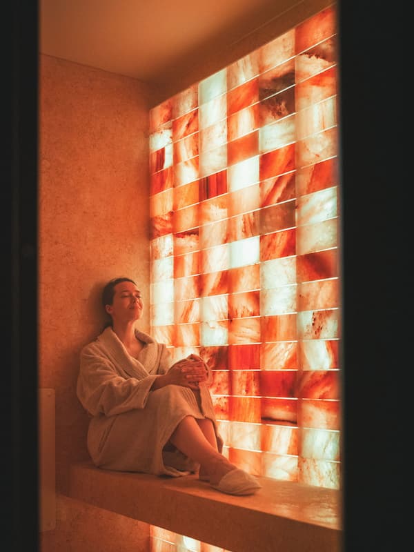 Salas de tratamiento para parejas, un sauna, baño turco