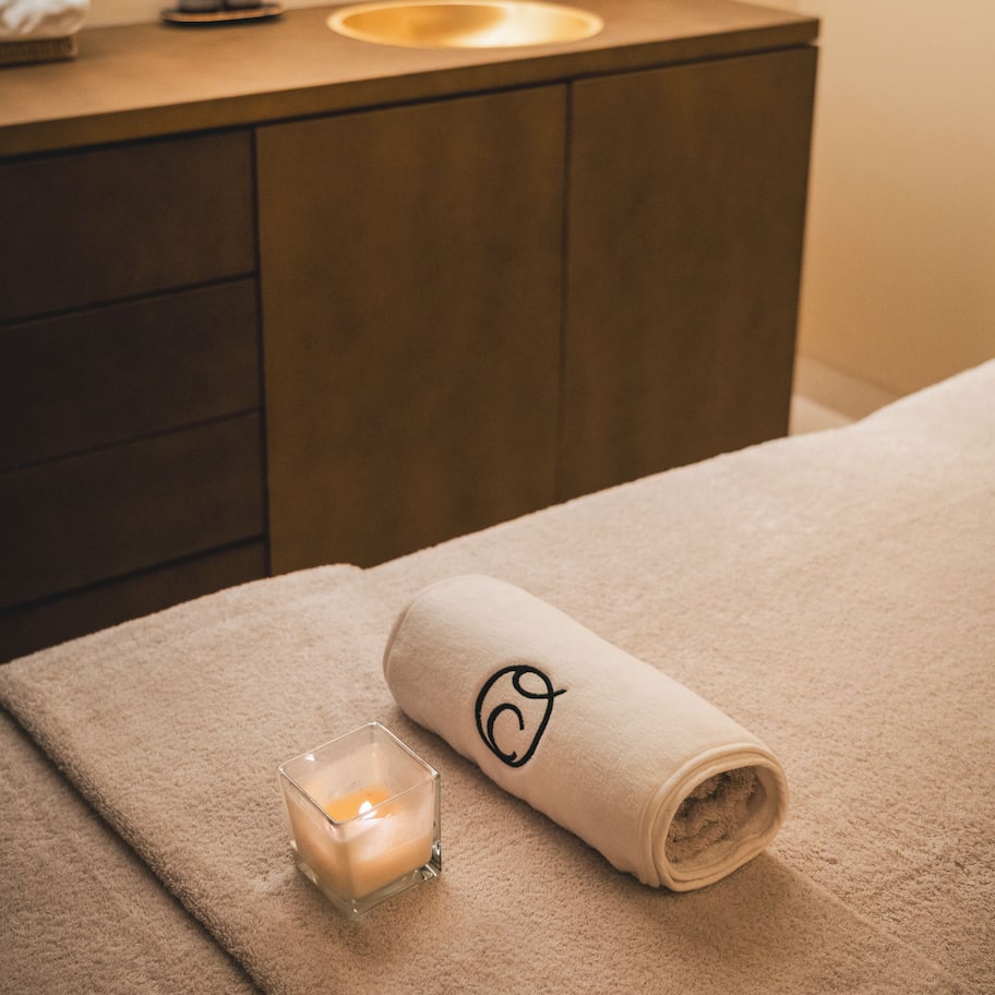 Couples treatment rooms, sauna, steam room, body treatments