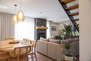 Superior-huvila, 3 makuuhuonetta, näköala puutarhaan | Oleskelualue | Älytelevisio, Netflix, suoratoistopalvelut