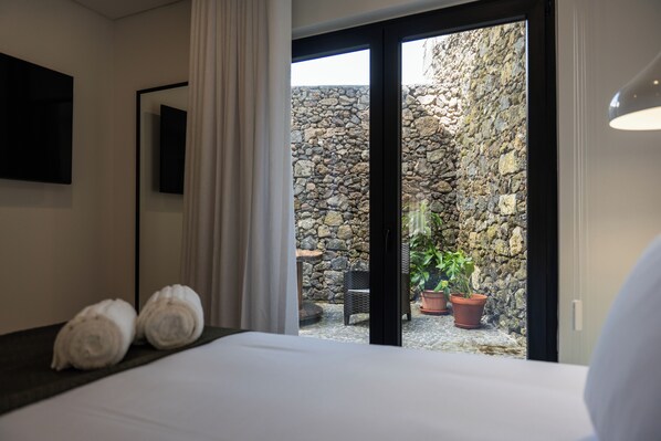 7 bedrooms, in-room safe, individually decorated, individually furnished