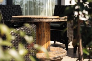 Superior villa, 3 slaapkamers, uitzicht op tuin | Terras