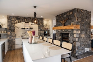 Exclusive House, Multiple Bedrooms, Kitchen, Garden View | Shared kitchen - Azores Homes Resort & Spa (Ponta Delgada)