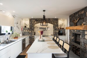 Exclusive-Haus, Mehrere Schlafzimmer, Küche, Gartenblick | Gemeinschaftsküche