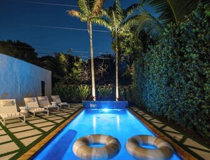 Pool - THE ROSE  · The Rose |The Sister House. Your Coastal Retreat ! (West Palm Beach)