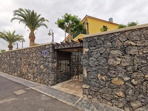 Exterior - Apartment for 4 people with view of the Teide (Costa del Silencio)