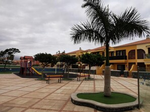 Children's area - Apartment for 4 people with view of the Teide (Costa del Silencio)