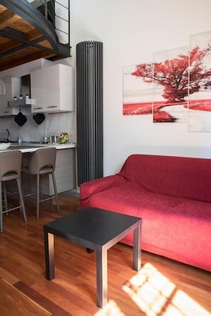 Apartment, Patio | Living area | TV - Casa Giusti (Florence)