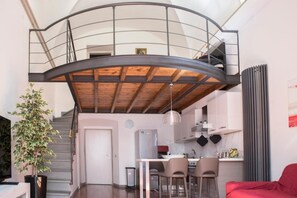 Apartment, Patio | Living area | TV - Casa Giusti (Florence)
