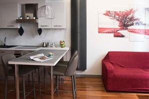 Apartment, Patio | Living area | TV - Casa Giusti (Florence)
