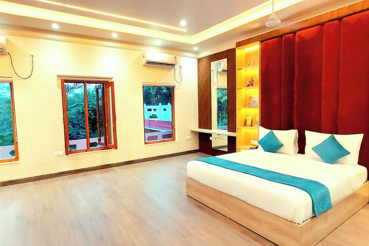Ático de lujo, vistas al parque | 1 dormitorio, ropa de cama de alta calidad, edredones de plumas