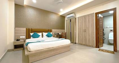 Hotel Ananda Kashi