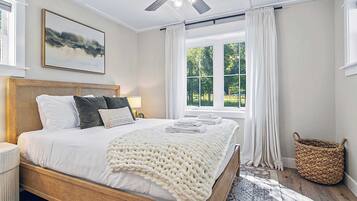 3 dormitorios, tabla de planchar con plancha, wifi gratis y ropa de cama