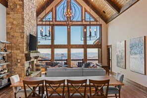 Smart TV, fireplace, video games, table tennis