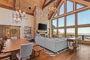Smart TV, fireplace, video games, table tennis