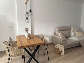 Superior Apartment, Garden View | Dining room - Casa rural Los Alcornocales (Alcala de los Gazules)