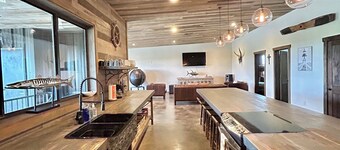 Lemonfish Lodge, Venice, sleeps 10-12