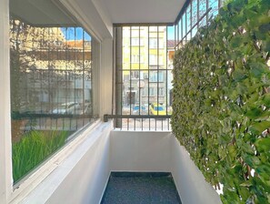 Interior - Central Duplex: Wi-Fi, Kitchen, Netflix, Heating (Sofia)