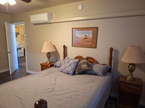 1 bedroom, desk, iron/ironing board, WiFi