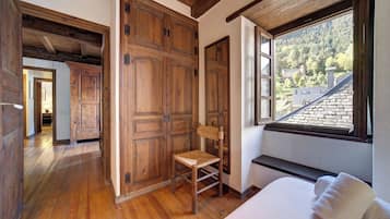 4 間睡房、書桌、熨斗/熨衫板、免費 Wi-Fi