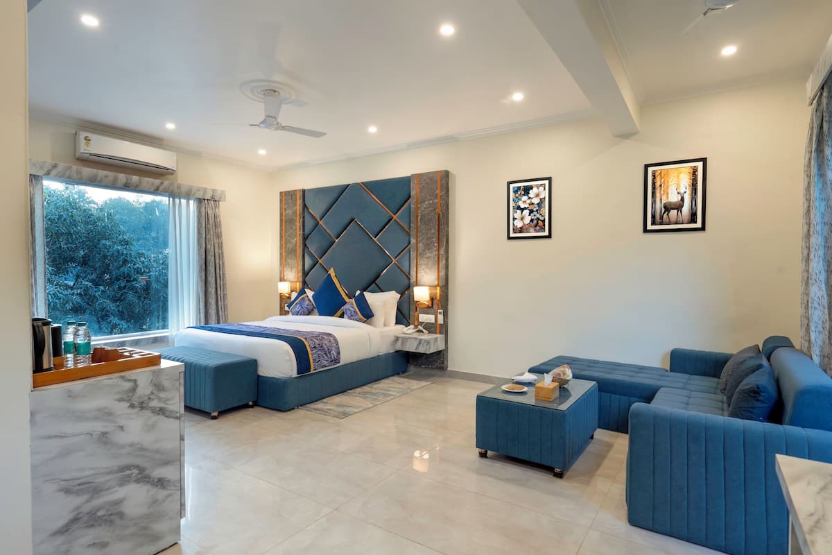 Chhoti Haldwani | In-room safe, individually decorated, individually furnished, desk