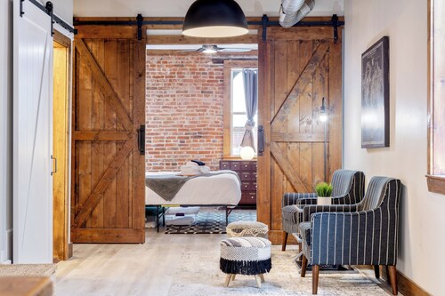 Hill Retreat: Rustic Charm w/ Balcony