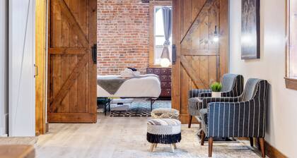 Hill Retreat: Rustic Charm w/ Balcony