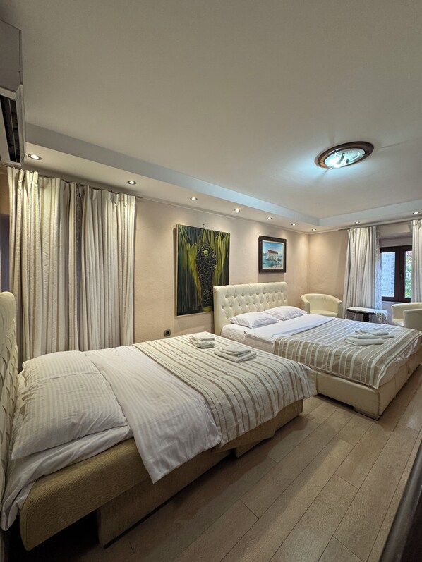 Family Studio, City View