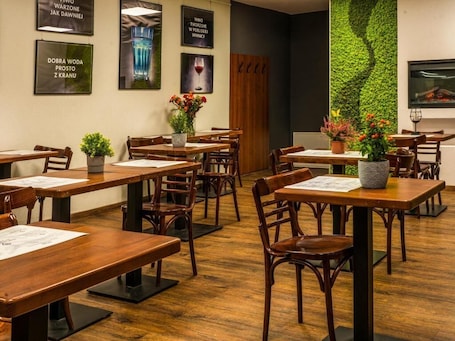 包含每日自助早餐