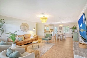 Televisio, videopelejä, kirjoja