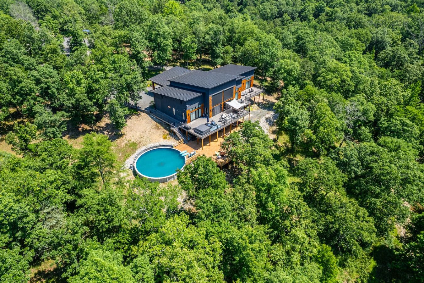 المنشأة من الخارج