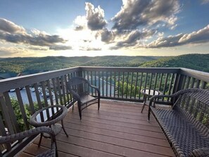Property grounds - Penthouse Lakeview Haven (Branson)