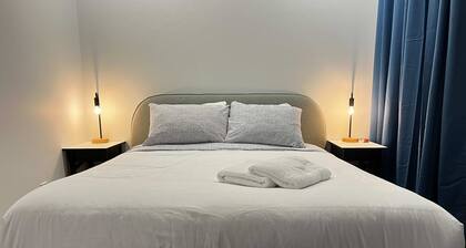 Harbor's Edge: Comfort and Serenity