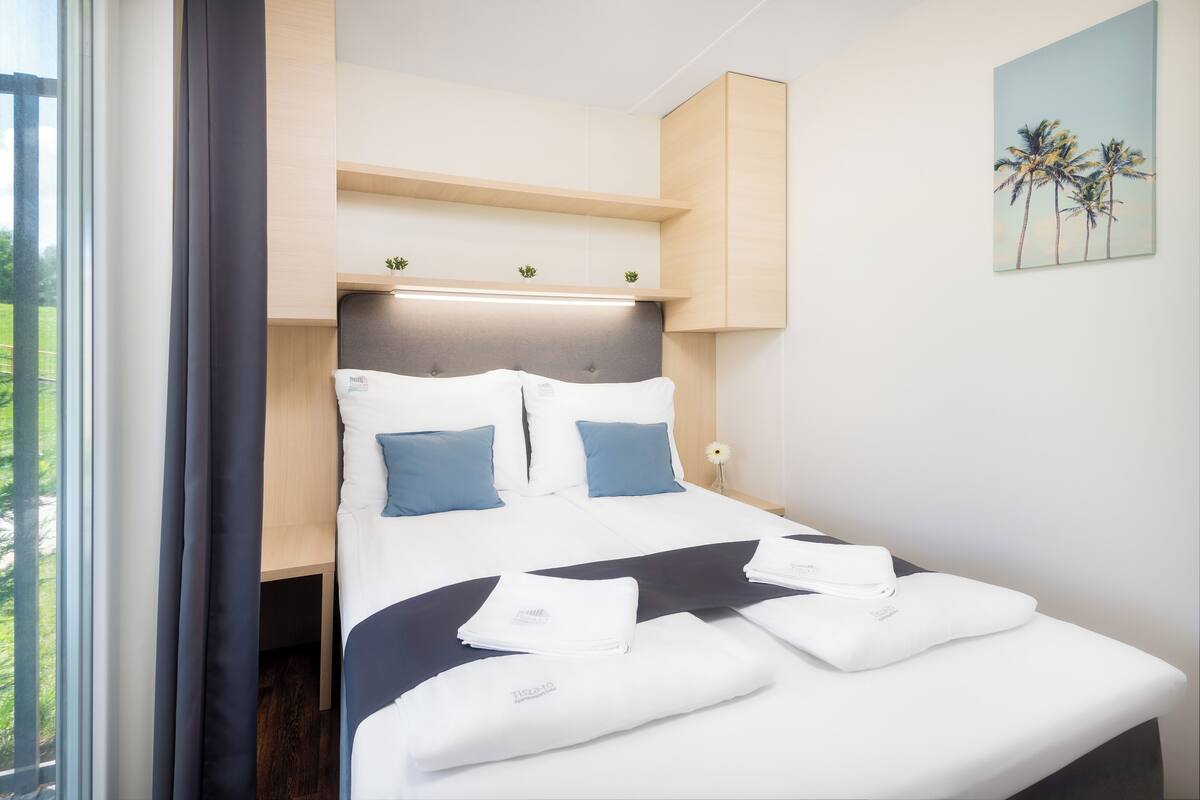In-room safe, blackout curtains, soundproofing, free cots/infant beds
