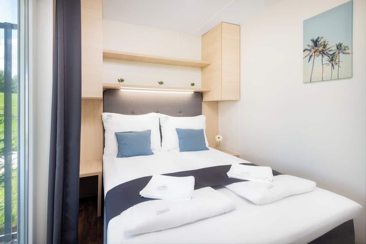2 bedrooms, in-room safe, blackout drapes, soundproofing