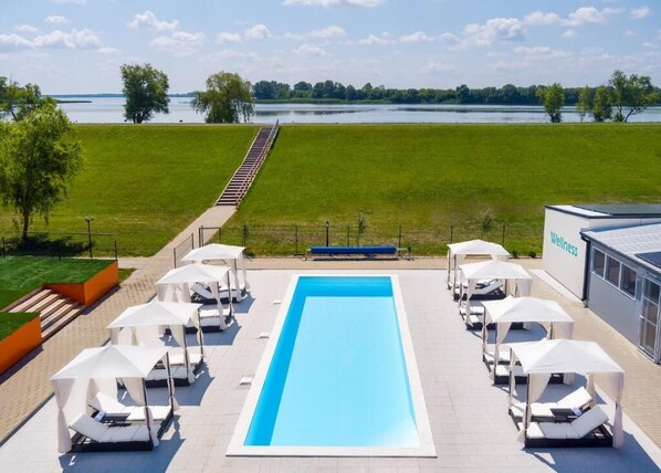 Sauna, bain à remous