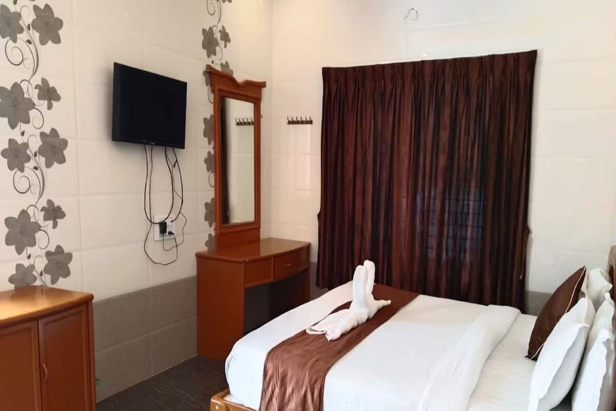 1 bedroom, free WiFi, bed sheets