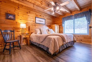 3 soveværelser, skrivebord, strygejern/strygebræt, gratis Wi-Fi