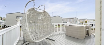 3 Bedroom Mersea Beach Retreat-getaway by the Sea